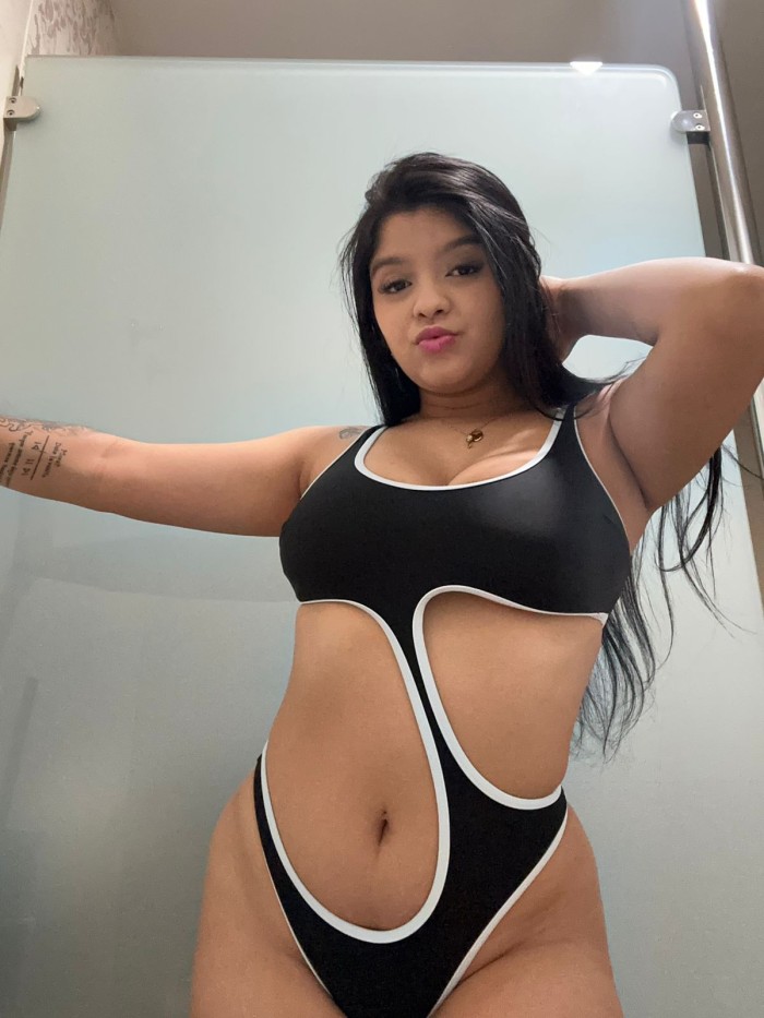 FOTOS REAL EXCLUSIVA CON UN RICO COÑITO CALIENTE