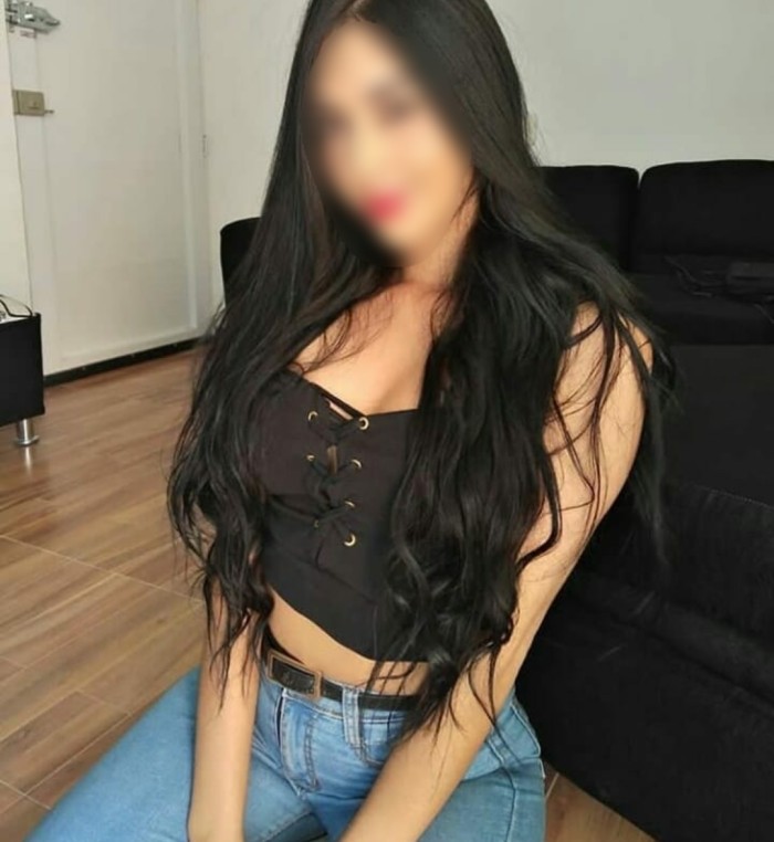 SOY UNA NIÑA VEN FOLLAME COMO EL GUARRO QUE ERES