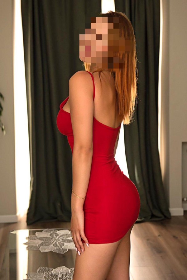 Espectacular chica colombiana en Blanes