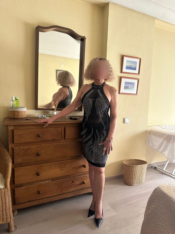 EVA ABUELITA DE 68 AÑOS FIESTERA CACHONDA TETONA ADICTA