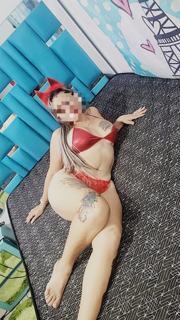 GUARRA MUY CACHONDA QUIERO MUCHAS POLLAS PENETRAND