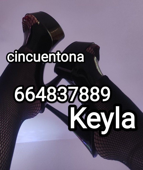 Te pillé mamá …o me la chupas o se lo digo a papá