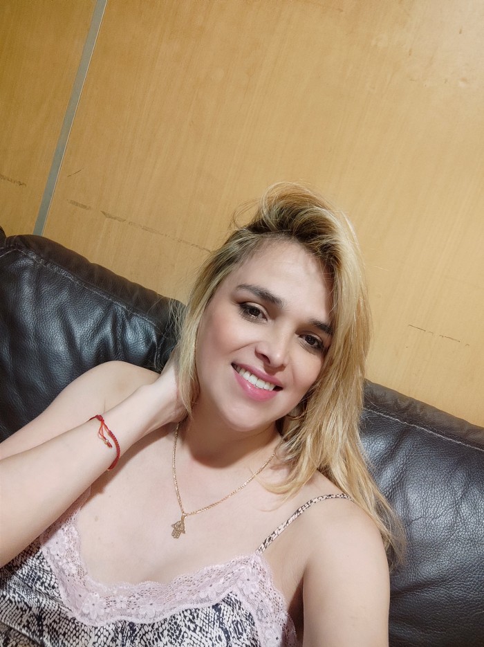 Soy una chica trans extrovertida.me encantan los c