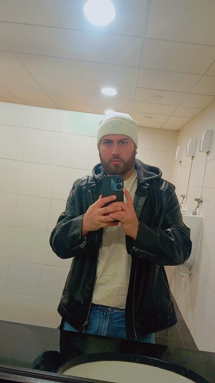 APUESTO Y DISCRETO CHAVAL FOTOS AUTÉNTICAS