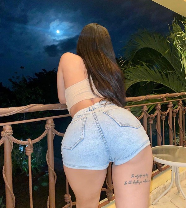 latina joven sexy