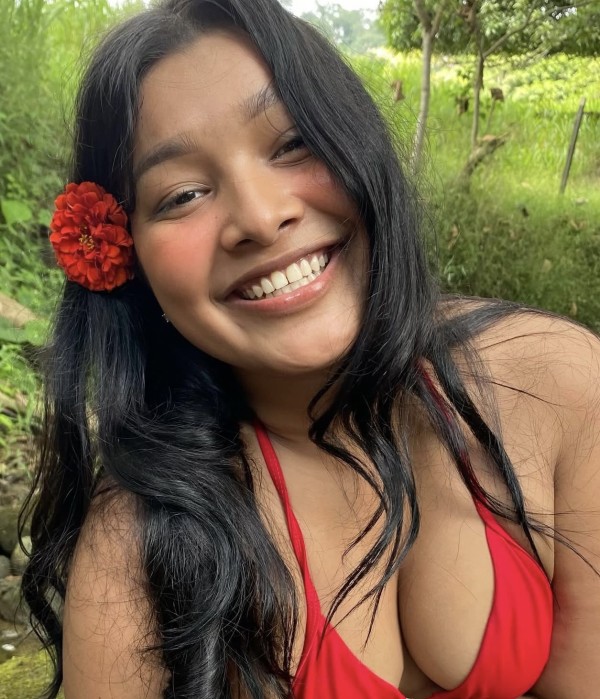 SQUIRTIN ME CORRO A CHORROS FIESTA BLANCA