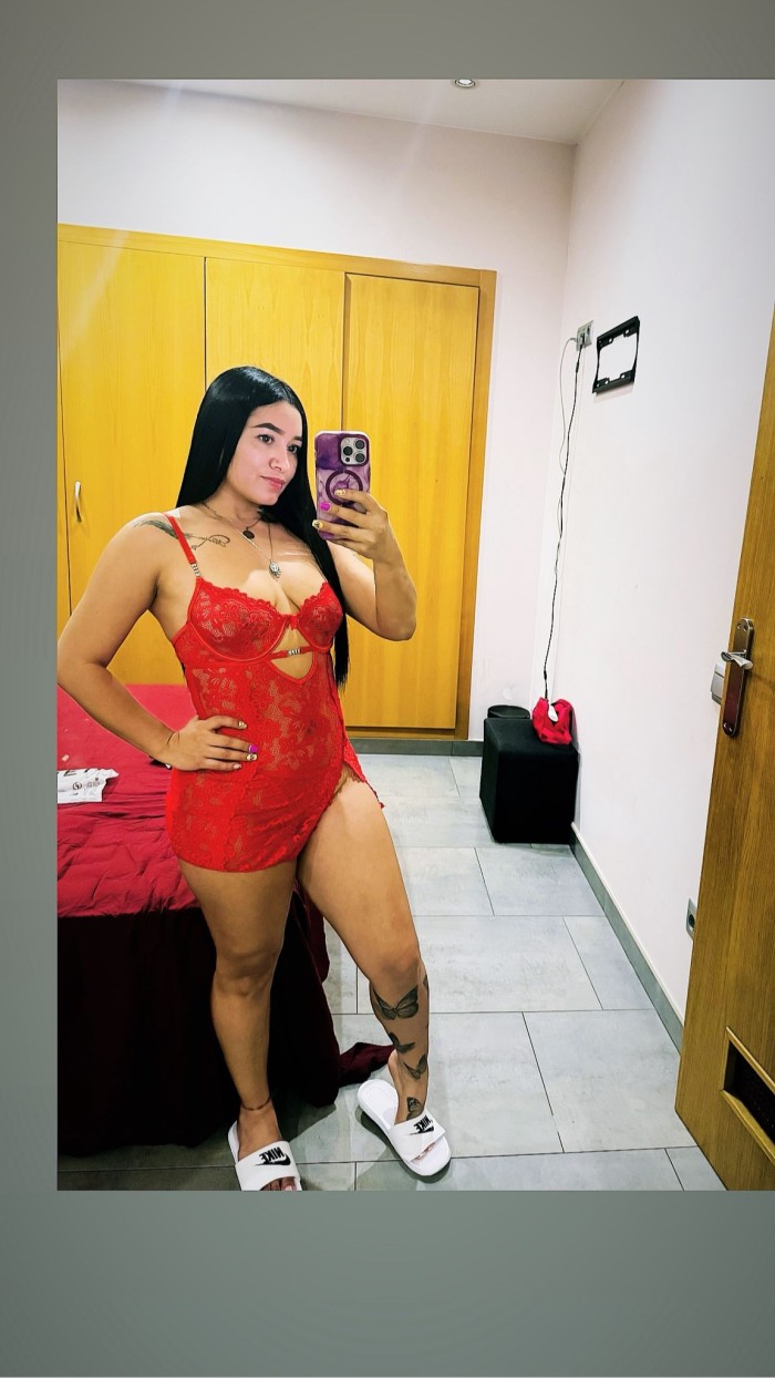 CALIENTE DIVERTIDA GUARRILLA CON GANAS DE SEXO