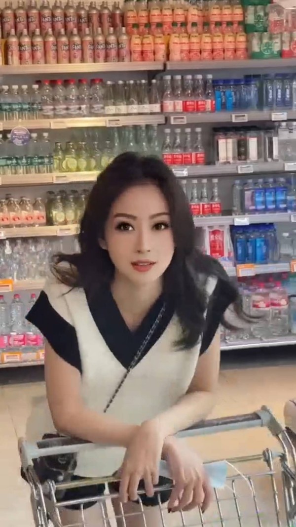 Somos bellas chicas orientales japonesas