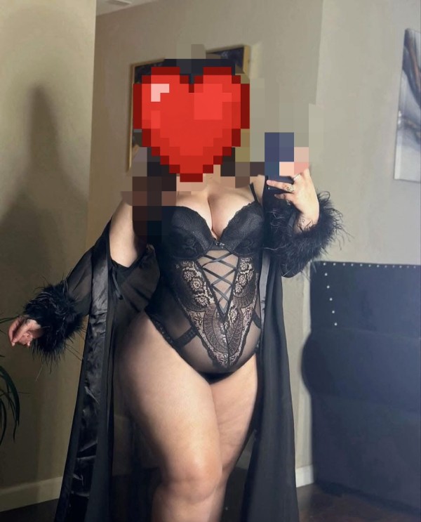 Mujer madurita Curvy en Castellón vivo sola