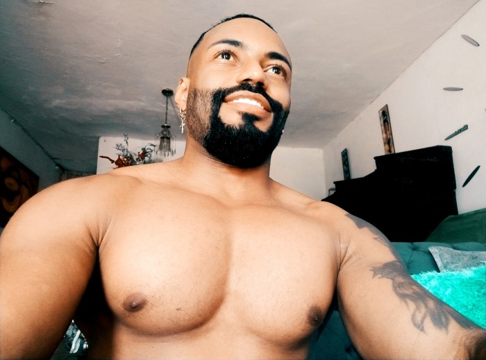 HOY DISPONIBLE PARA CUMPLIR TUS DECEOSS