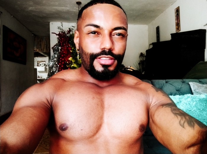 HOY DISPONIBLE PARA CUMPLIR TUS DECEOSS