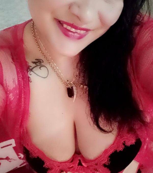 Zully madurita paraguaya  fiestera  morbosa por el centro de Gerona