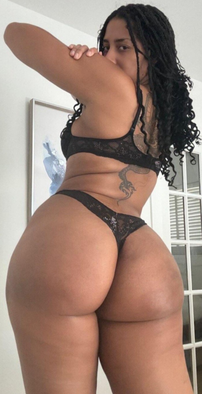 Diana morena te sacó la leche.💦💦