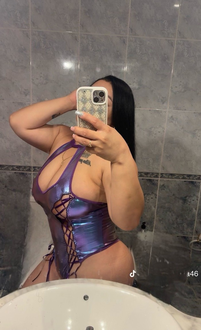 súper tragona tetona curvas para flipar muy puta e