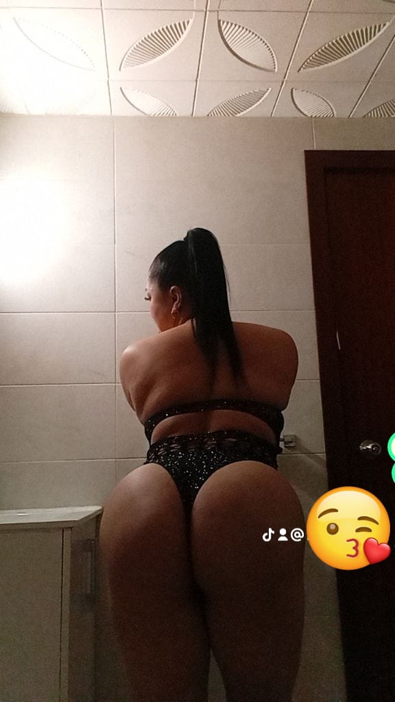 súper tragona tetona curvas para flipar muy puta e
