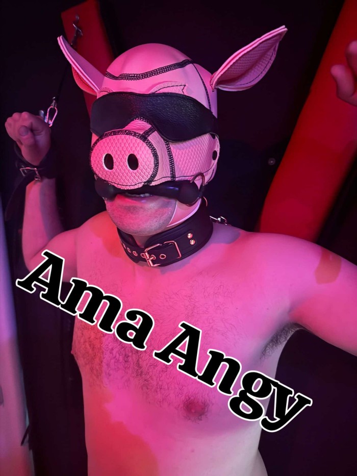 Bdsm sala equipada Valencia Ama Angy arnes