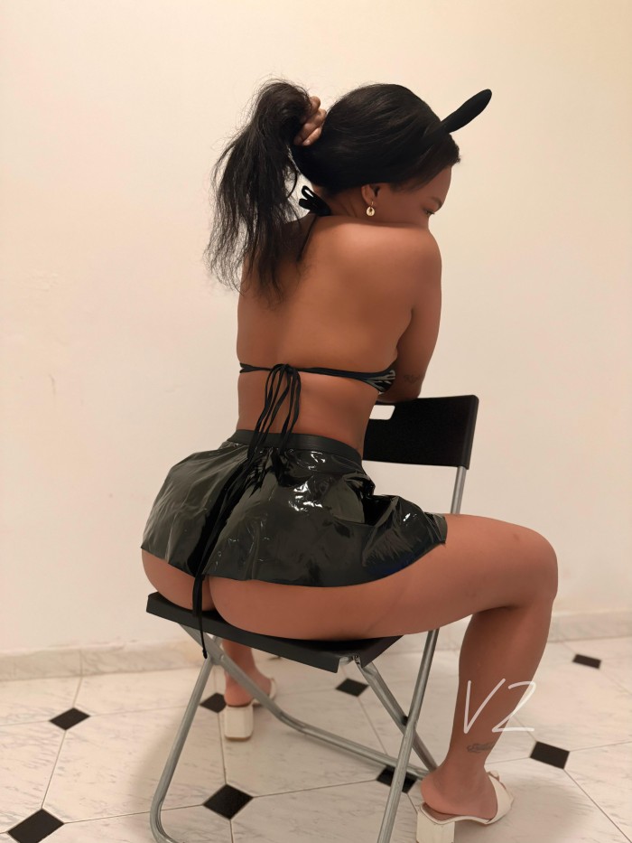 CACHONDA CULO GRANDE CON GANAS DE TU LECHE 24 HORA
