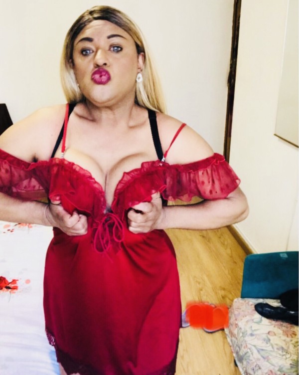 DISPONIBLE  BELLA TRANS TATY BIEN DOTADA Y LECHERA