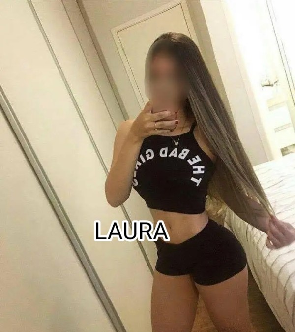 ME DESPLAZO 24 HORAS MUY CACHONDA SOLO SALIDAS