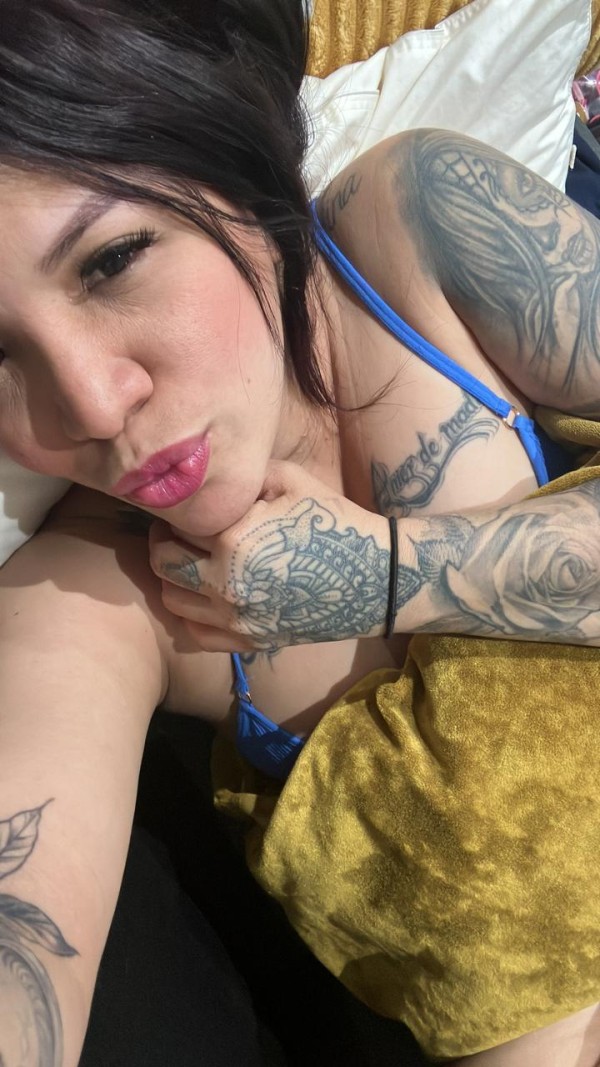 UN COÑO JUGOSO Y GRANDE PARA TI