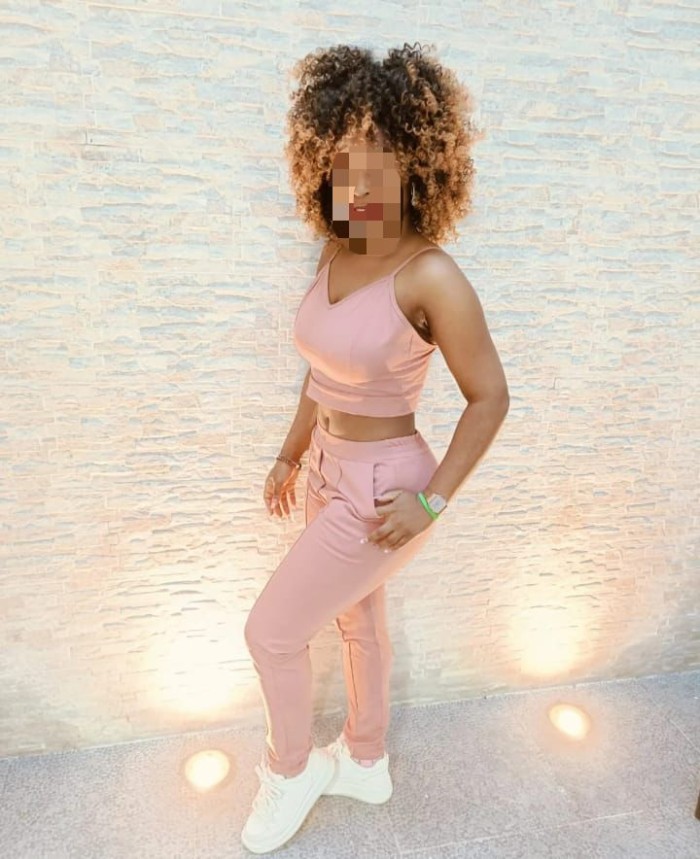 LATINA CANCHONDA POR 40€ QUIERO QUE ME LA METAS