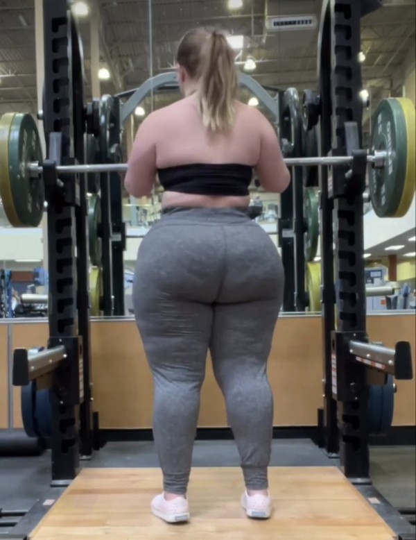 Mujer XXL.. griego a tope..simpática,muy cachonda
