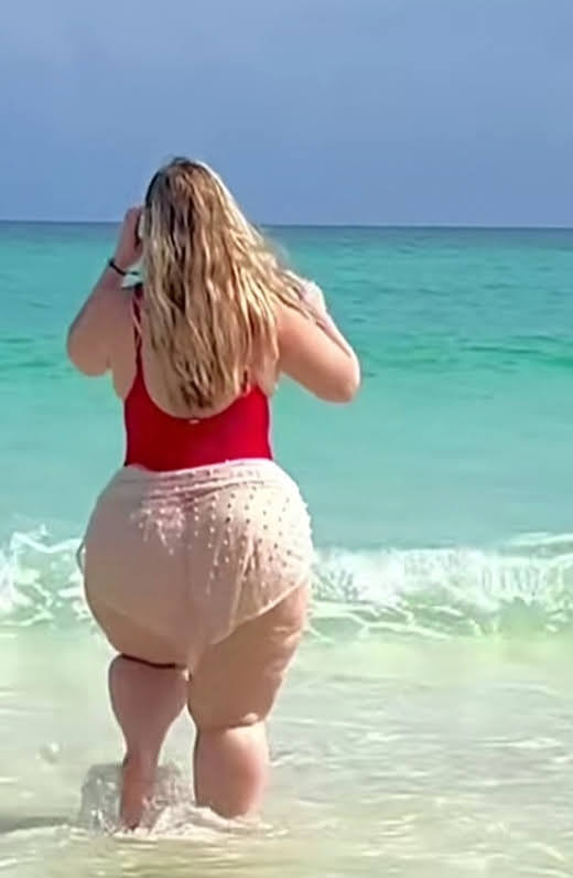 Mujer XXL.. griego a tope..simpática,muy cachonda