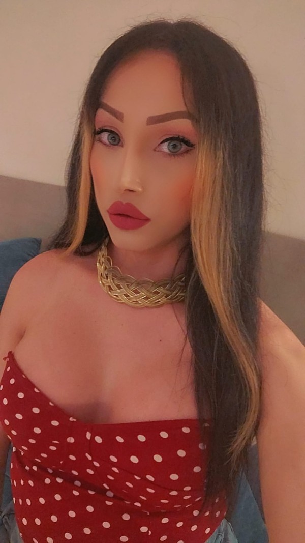 ANGELA TRANS EN ZARAGOZA ADICTIVA MORBOSA, FIESTERA