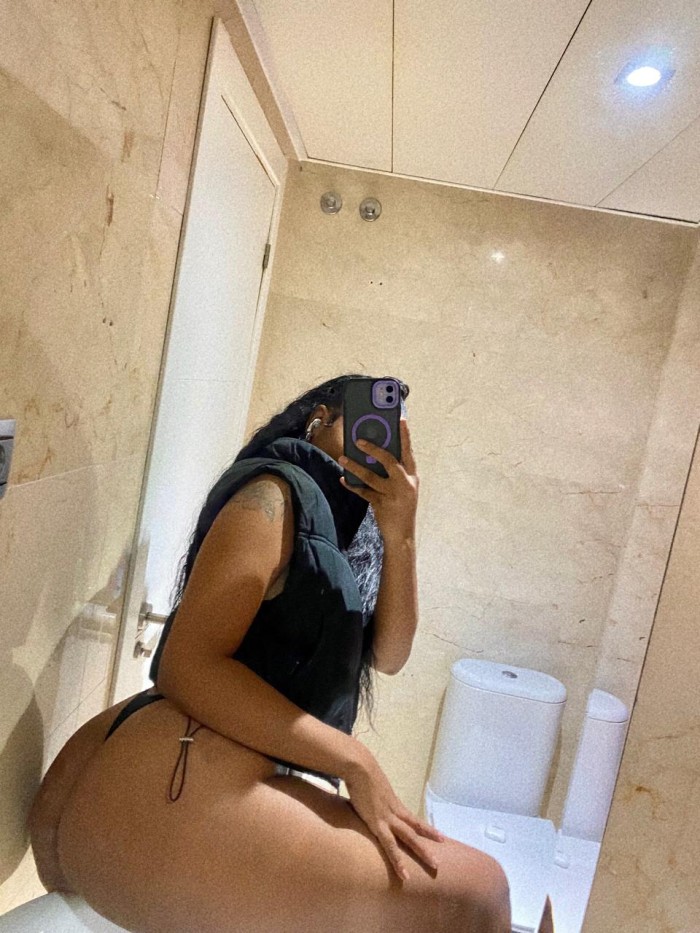 LATINA MORBOSA Y CALIENTE PARA QUE GOCES A TOPE
