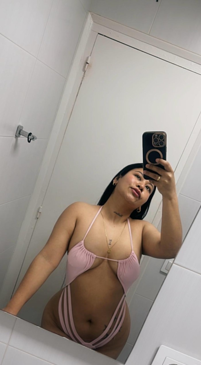 LATINA DISPUESTA Y ENTREGADA EN COLLBLANC