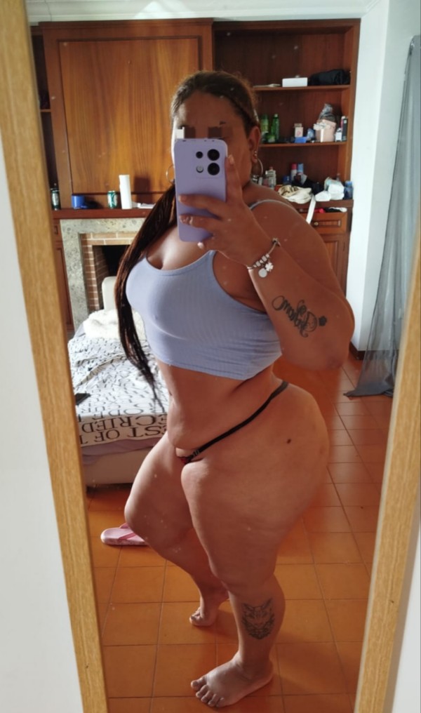 Hermosa rubia fiestera