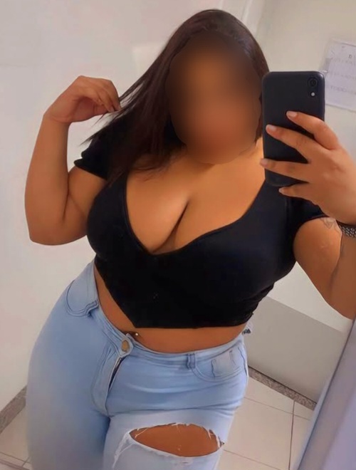 RELLENITA TETONA XXL COÑITO ARDIENTE MASAJES VIGO