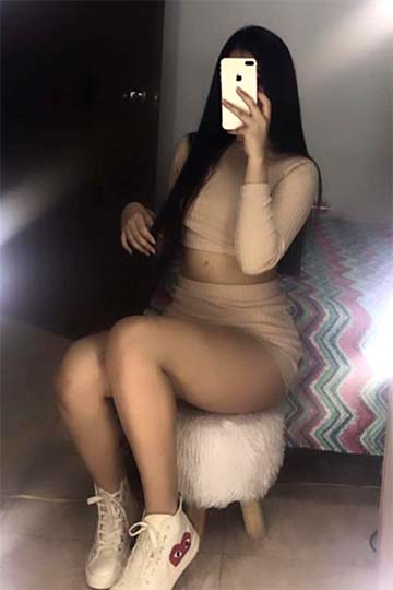 EXPLOSIVA SUPER CAÑERA TRAGONA, TRATO EXQUISITO TETONA