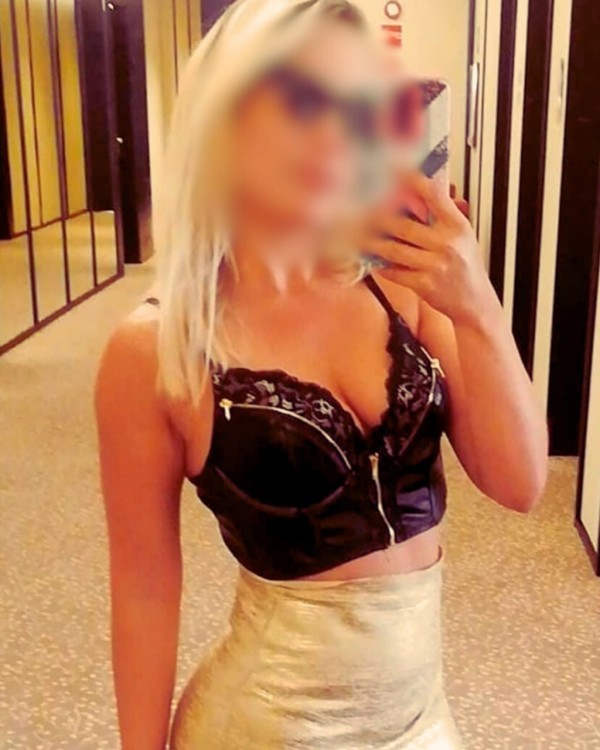 SINFLICH, HEISS UND BELIEBT – ALESSANDRA, DIE BERÜHMTE ESCORT AUS PALMA