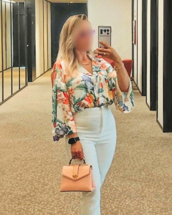 SINFLICH, HEISS UND BELIEBT – ALESSANDRA, DIE BERÜHMTE ESCORT AUS PALMA