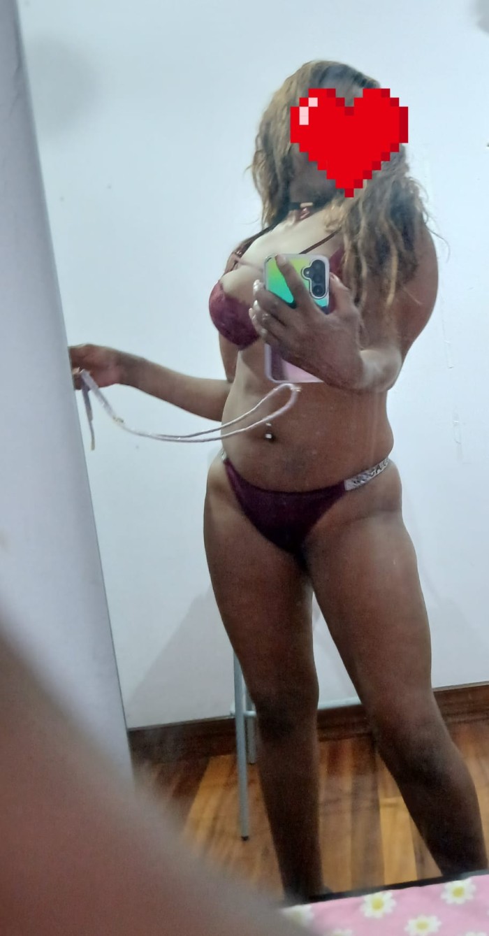 Lorena , divertida y fiestera por primera vez en basauri