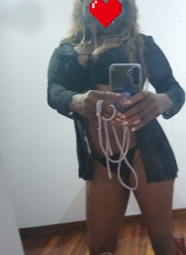 Lorena , divertida y fiestera por primera vez en basauri