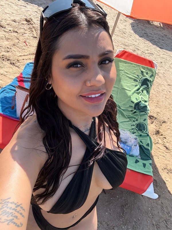 JOVENCITA CON BUEN CUERPO Y LLENA DE VIDA
