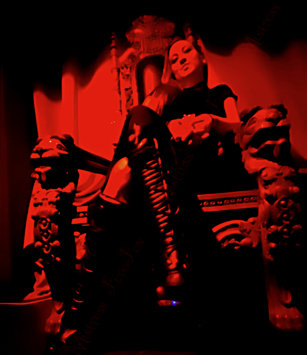 DÓMINA: BONDAGE,FINDOM,SPANK,ADORACIÓN DE PIES