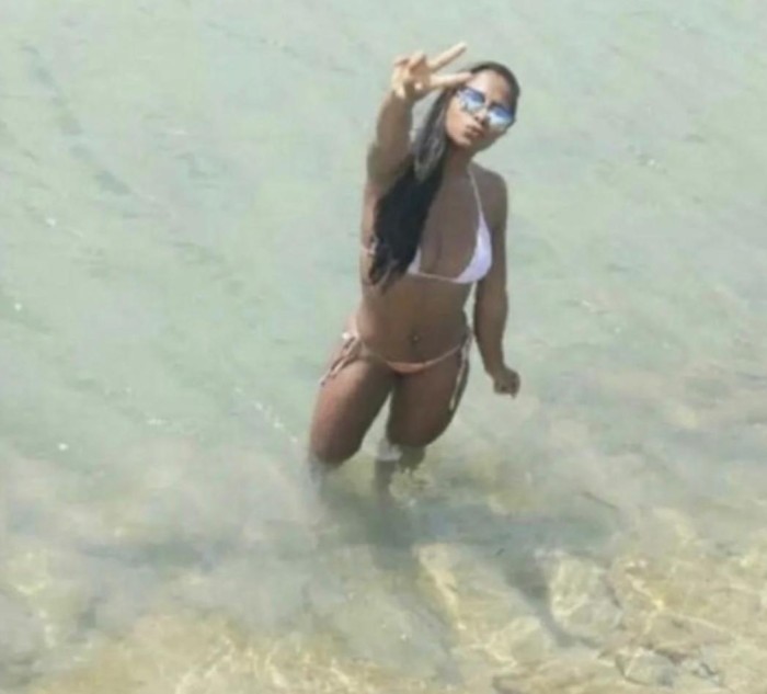 Fotos reales ! Bombón brasileño! Fiestera