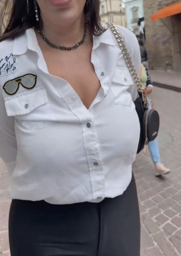 MADURA ELEGANTE MASAJE TÁNTRICO PARTICULA DESPLAZÓ