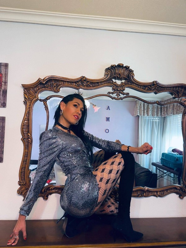 Sirena una mujer con polla. cañera solo llamadas para información gracias