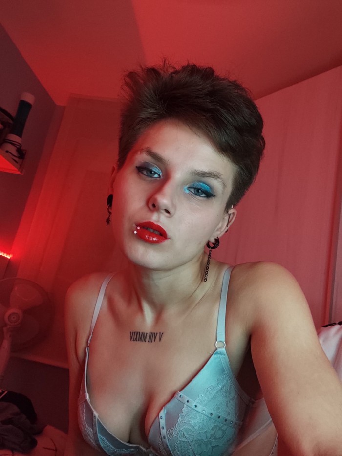 TE ENSEÑO MIS MARAVILLAS ENCIENDE LA WEBCAM Y MIRA