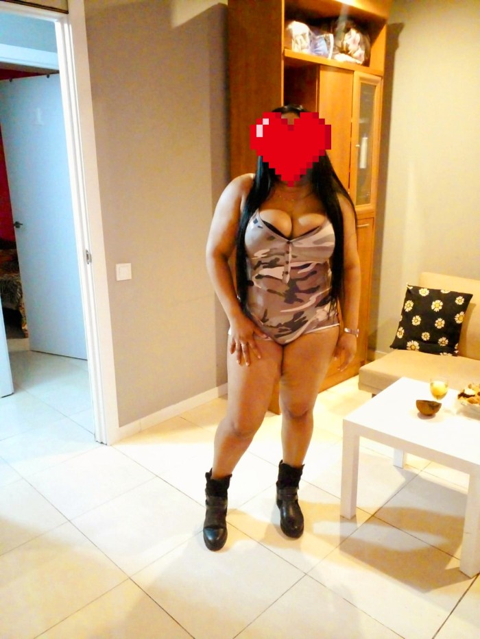 Gordita caliente cachonda fiestera