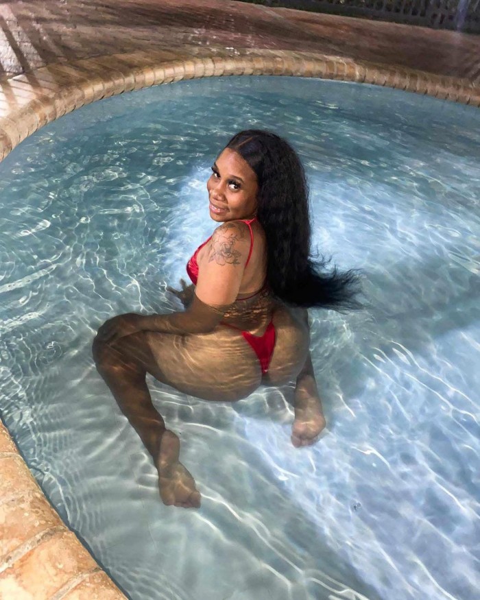 TE ESPERO PARA QUE ME COMAS POR 60 EUROS