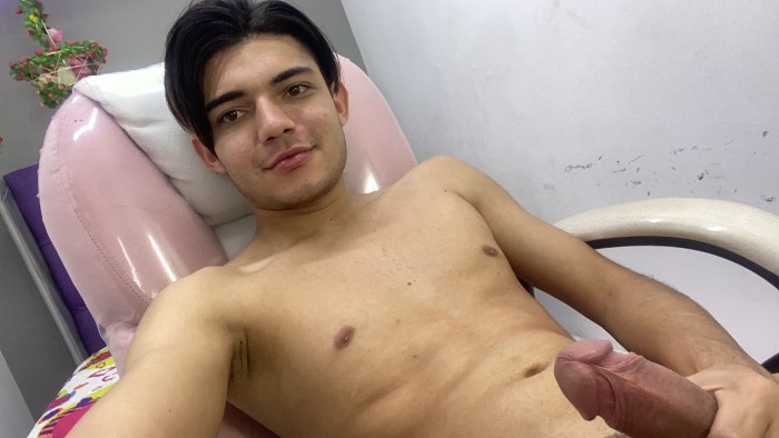 Colombiano caliente en Madrid para juegos intensos