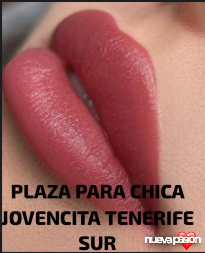 PLAZA TENERIFE LOS CRISTIANOS CHICA JOVEN