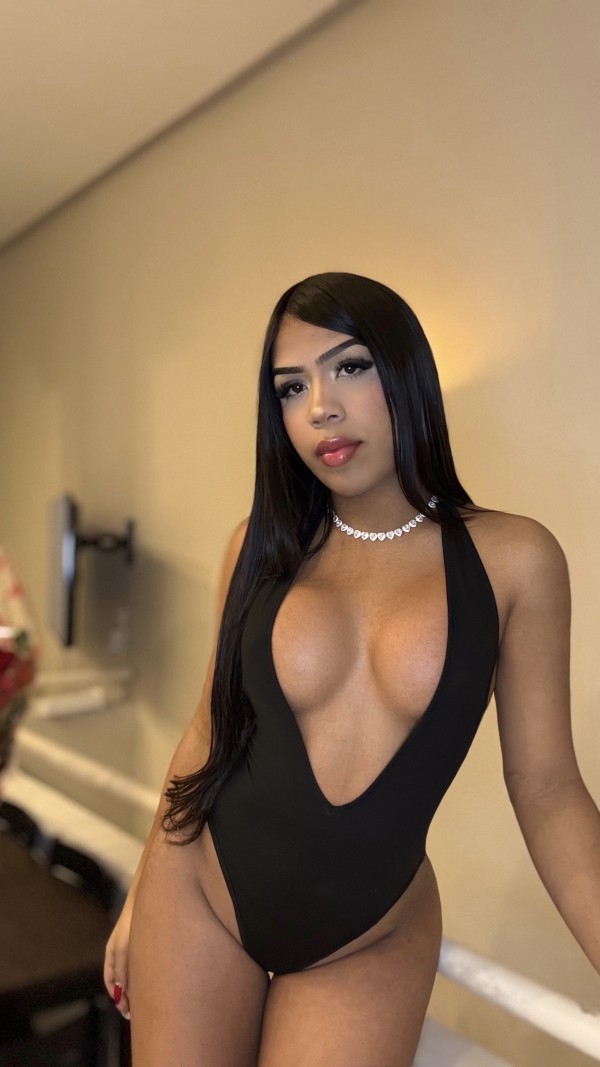 Chica trans jovencita latina