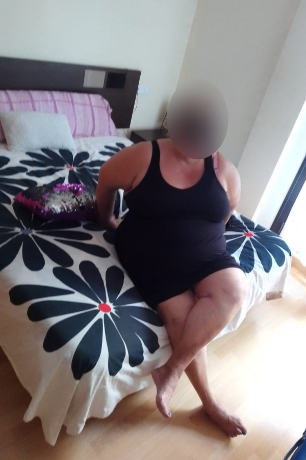 GRAN MASAJISTA ESPAÑOLA . DESCONECTA DE TODO