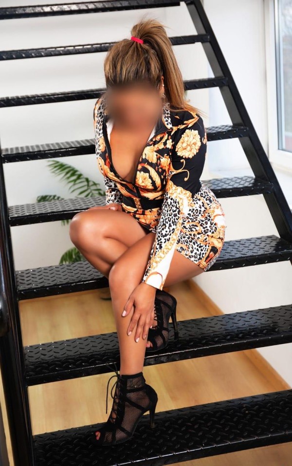 LIA PARAGUAYA GUAPA CHUPO TU POLLA BIEN RICO